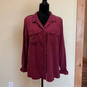 Universal Threads Shirt large